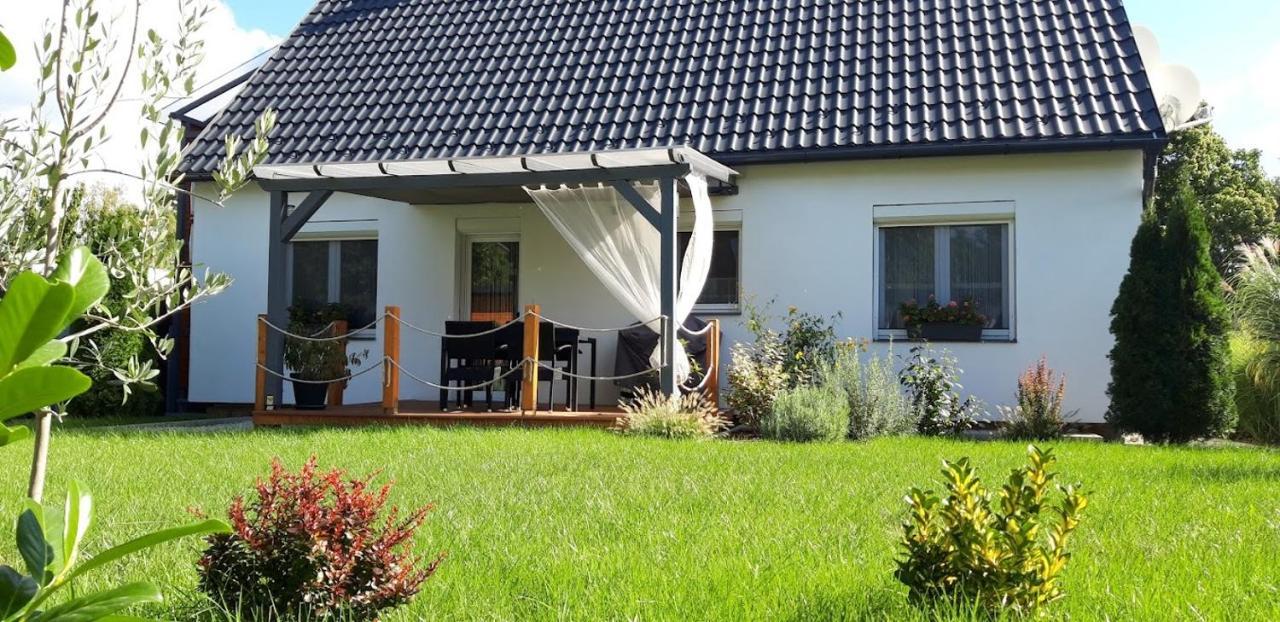 Otium Wellness Apartmanhaz Balatonakarattya Εξωτερικό φωτογραφία