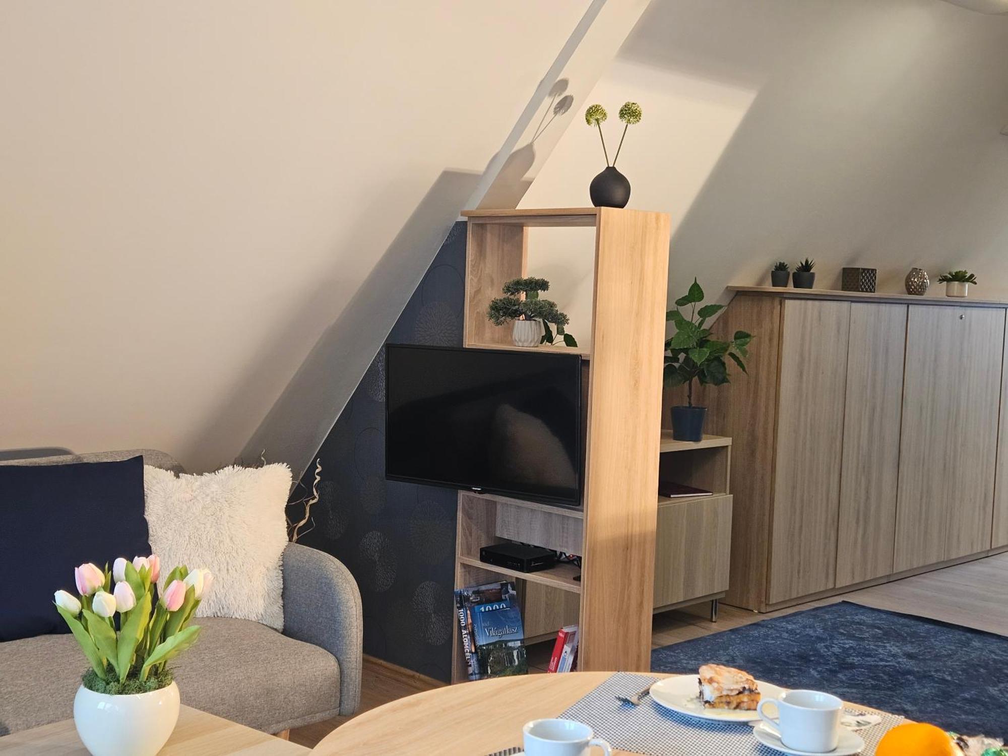 Otium Wellness Apartmanhaz Balatonakarattya Εξωτερικό φωτογραφία